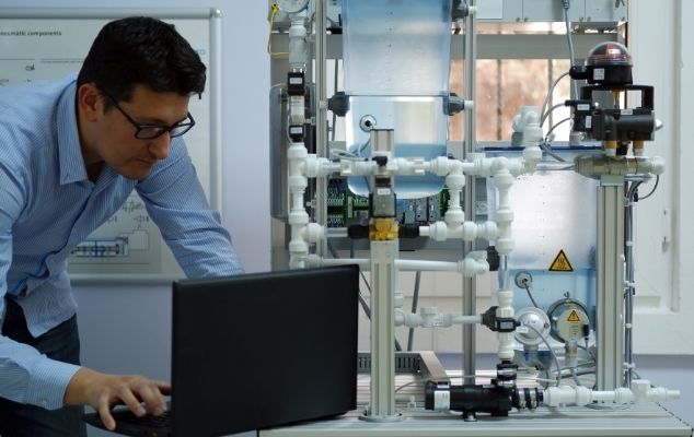 Pemrograman Logika PLC Sequence Control oleh ICI Automation