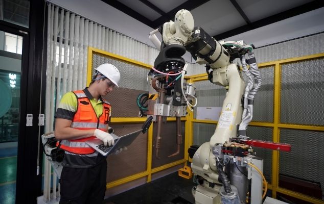 Pengujian Payload dan Kinematik Robot Industri oleh Engineer ICI Automation