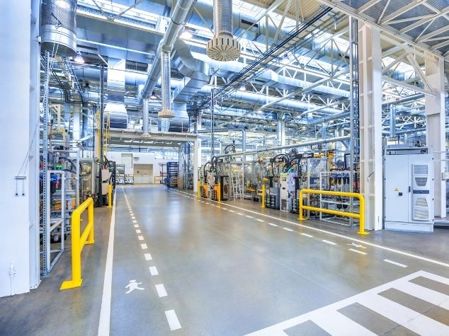 Fasilitas lini produksi pabrik saat fase plant shutdown dan preventive maintenance oleh tim project squad ICI Automation
